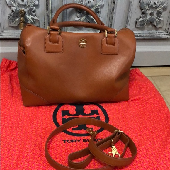 tory burch doctors bag